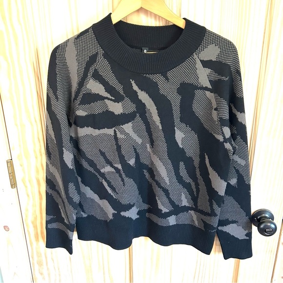 Athleta Textured Jacquard Wool Blend Sweater. Size Small. - Picture 1 of 10
